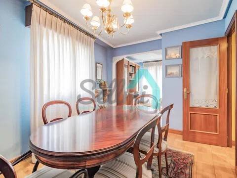 Piso de 125 m² en Oviedo