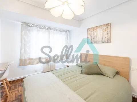 Piso de 95 m² en Oviedo