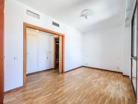 Wohnung 217 m² in Madrid