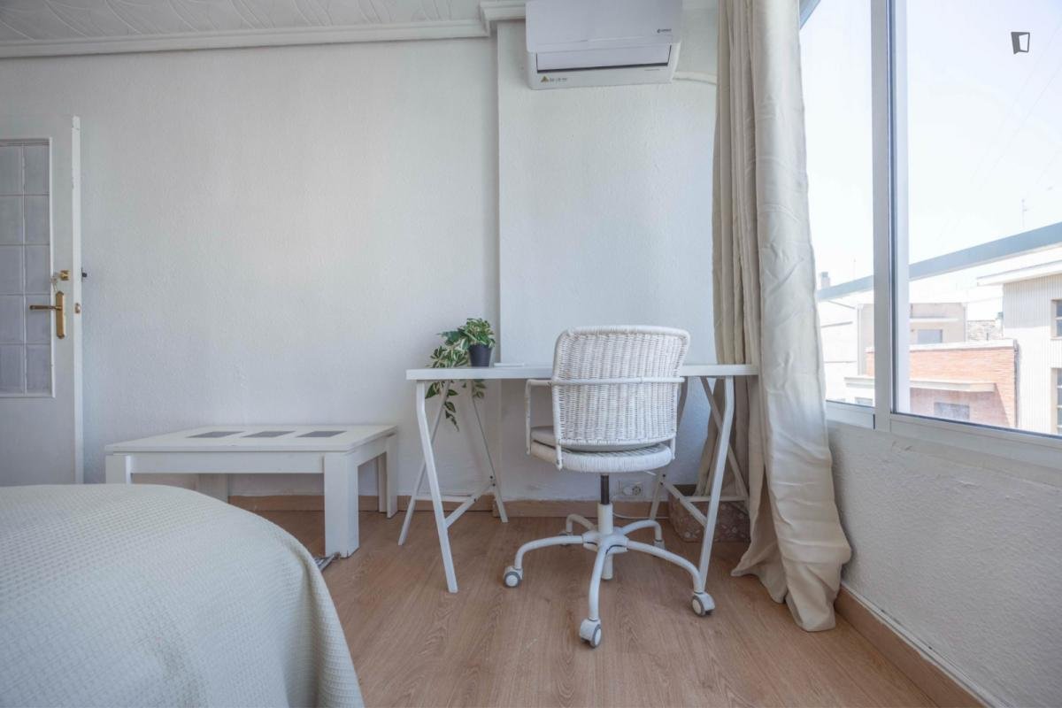 Chambre à louer, Valence