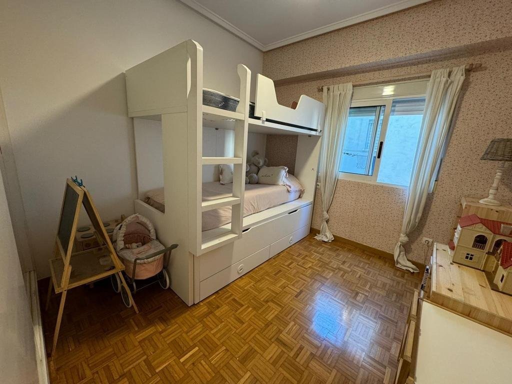 Wohnung 128 m² in Alicante
