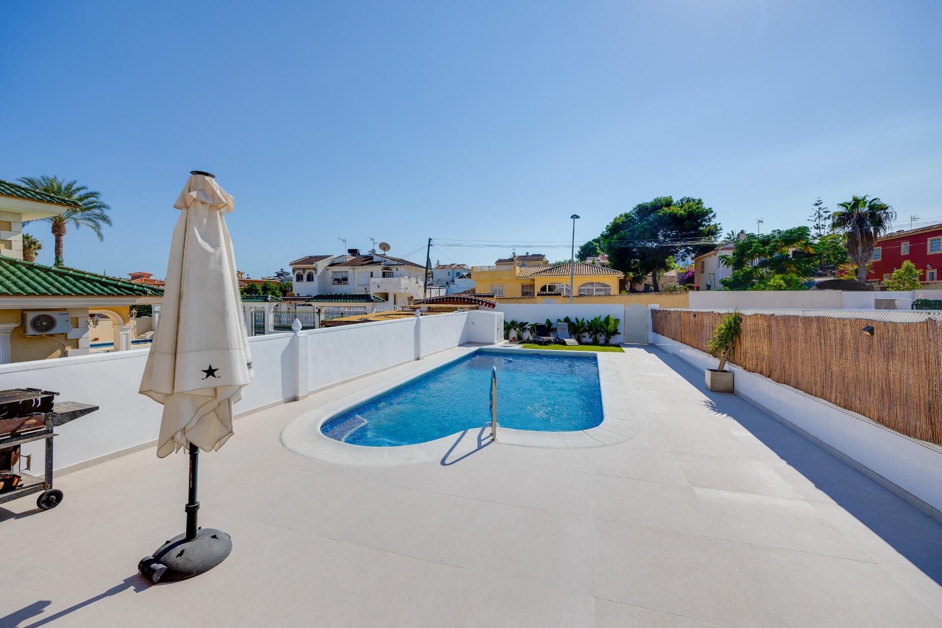 Casa de 355 m² a Torrevella