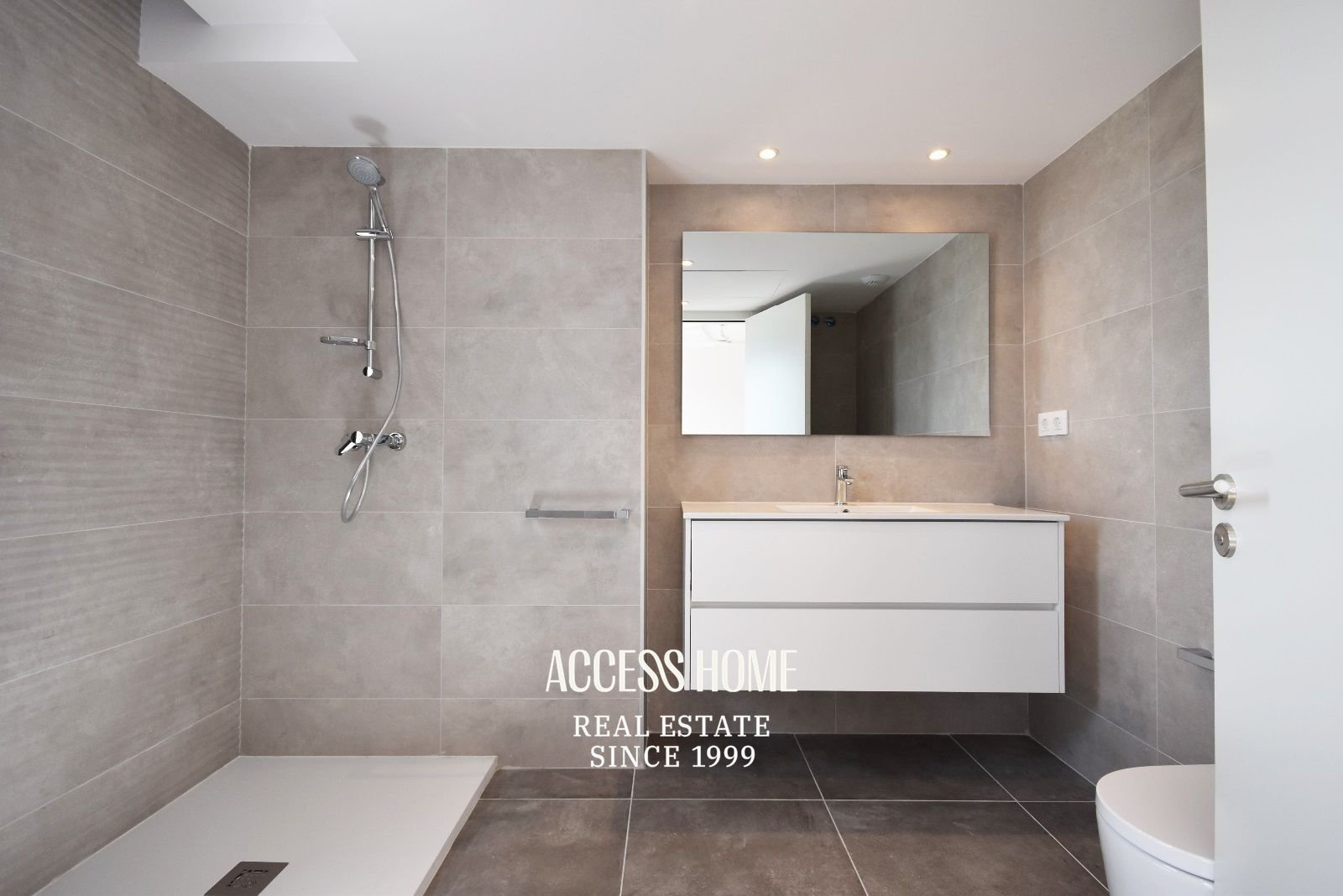 Casa 364 m² a Tiana