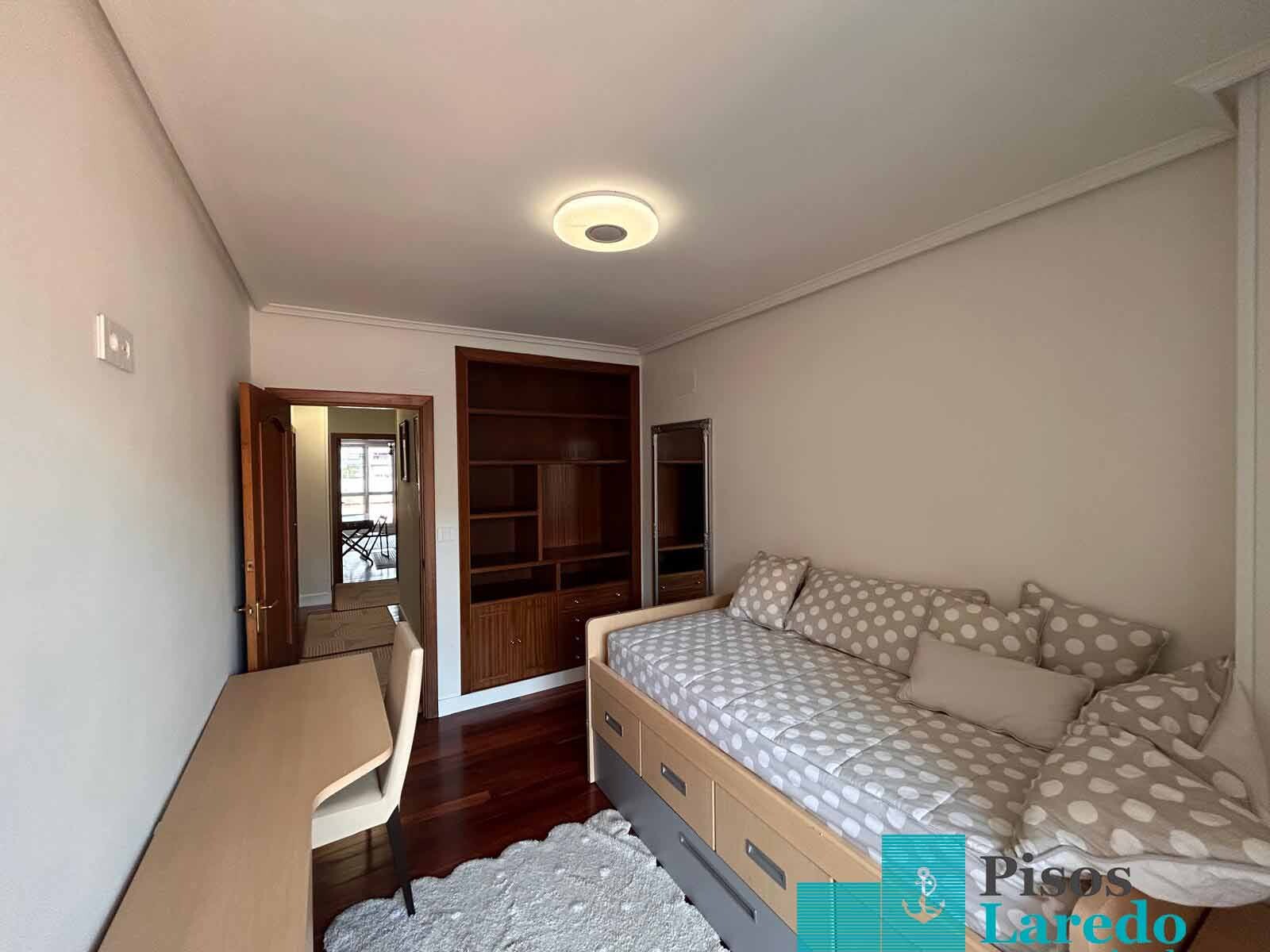 Piso de 190 m² en Laredo