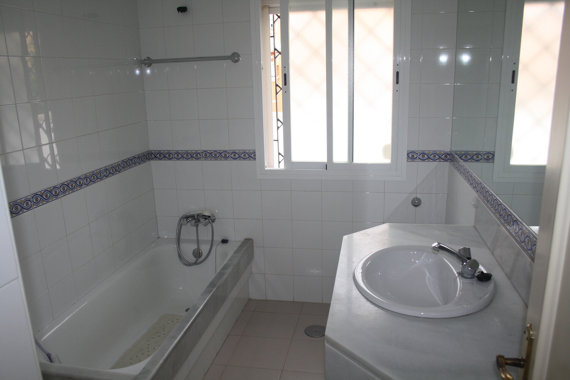 Casa de 140 m² en Algeciras