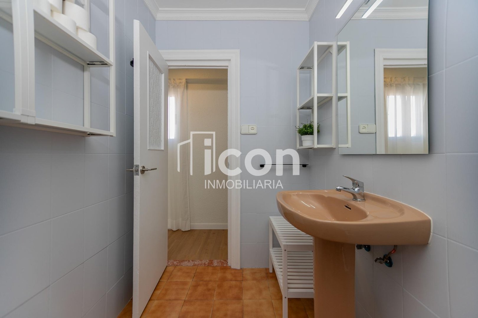 Room 103 m², València