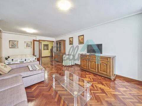 Wohnung 142 m² in Oviedo