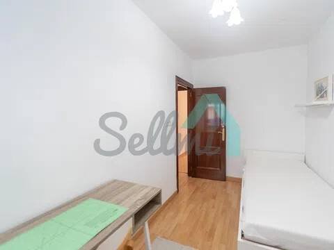 Piso de 67 m² en Oviedo