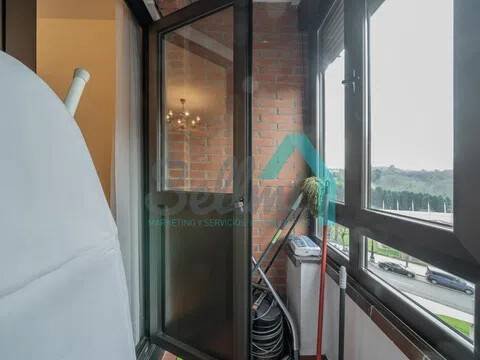 Piso de 90 m² en Oviedo