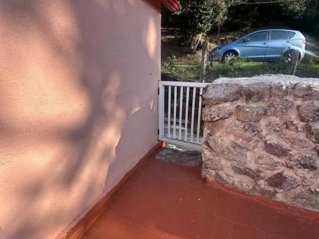 Casa de 95 m² en Parada de Sil