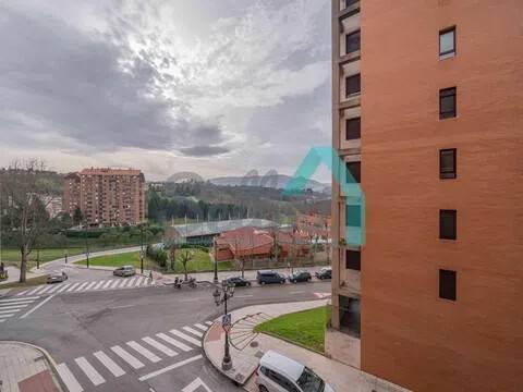Piso de 90 m² en Oviedo