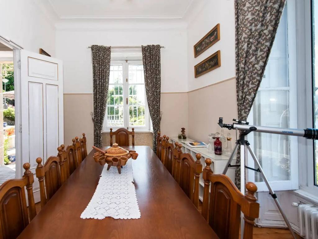 Casa de 400 m² en Redondela