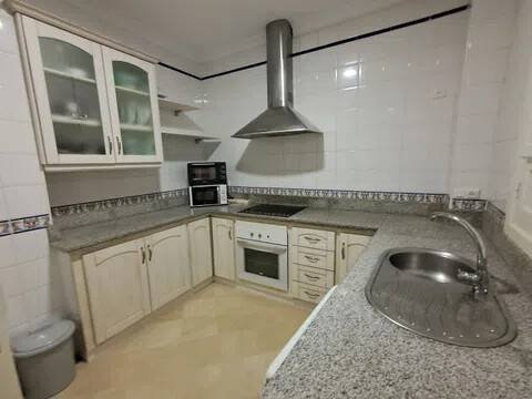 Piso de 100 m² en Carmona
