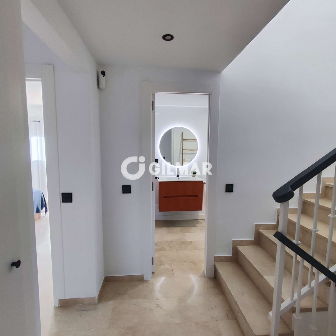 Casa de 220 m² en Estepona