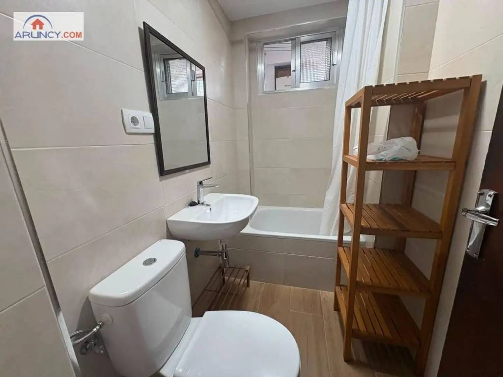 Piso de 75 m² en Sevilla