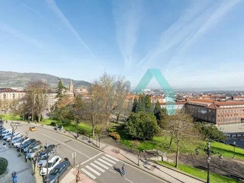 Piso de 96 m² en Oviedo