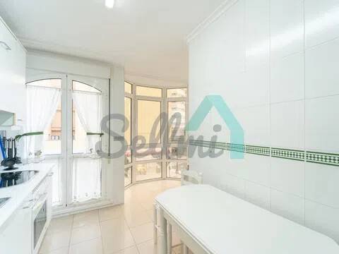 Pis de 75 m² a Oviedo