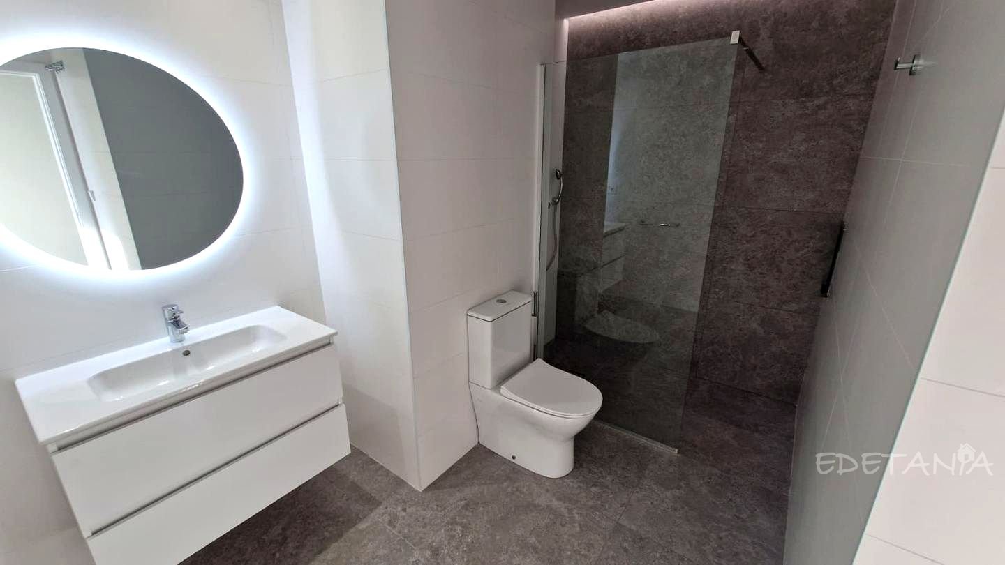 Piso de 83 m² en Vinalesa