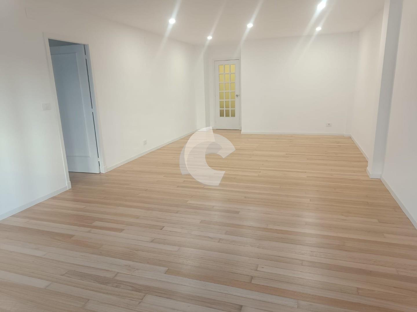 Wohnung 90 m² in Ourense