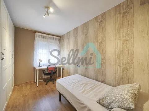 Piso de 80 m² en Oviedo