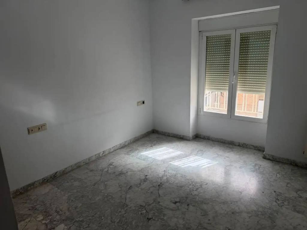 Piso de 130 m² en Granada
