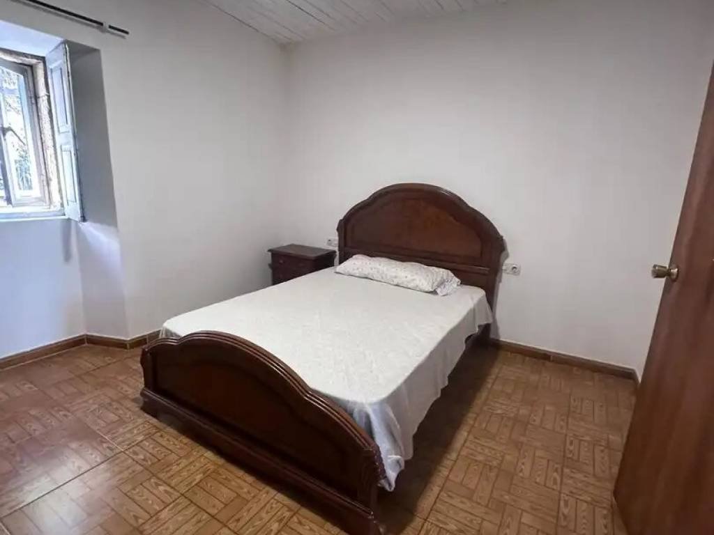 Casa de 95 m² en Parada de Sil