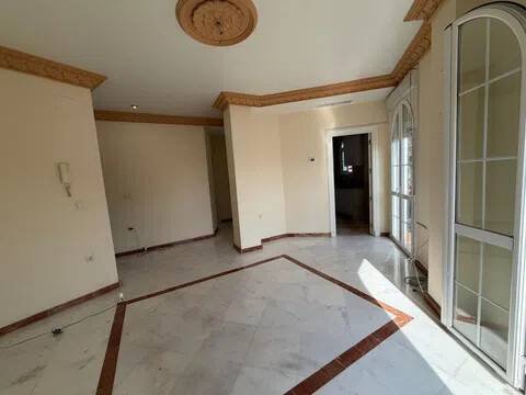 Piso de 80 m² en Tomares