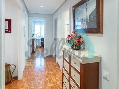 Piso de 107 m² en Oviedo