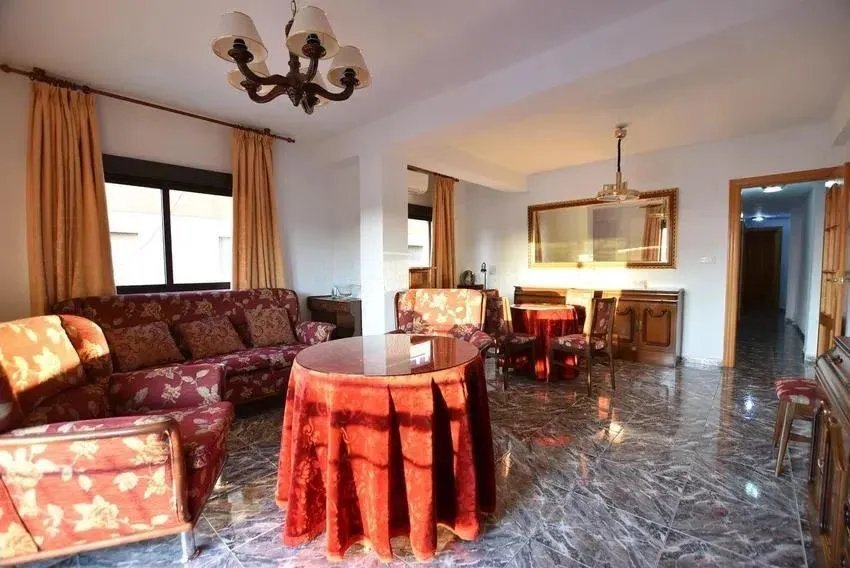 Piso de 85 m² en Granada
