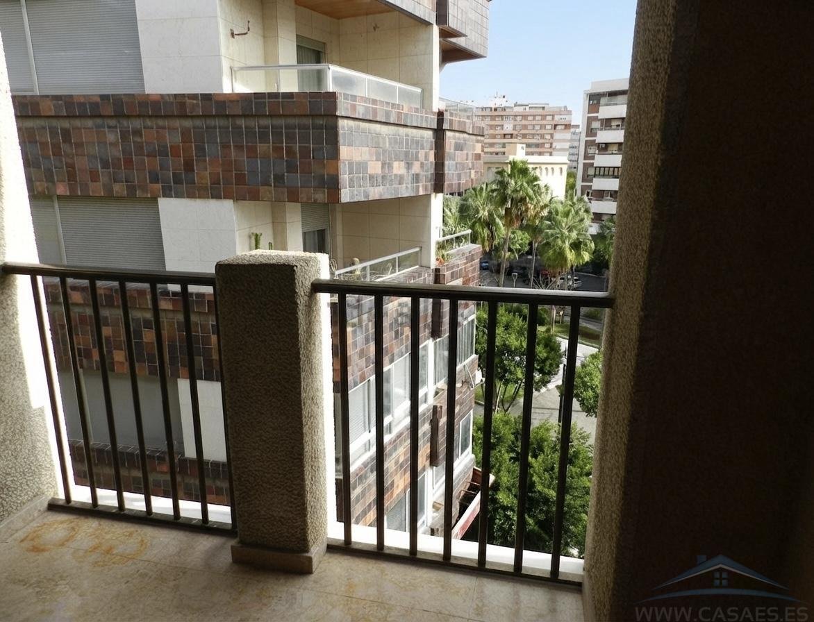 Piso de 130 m² en Almería