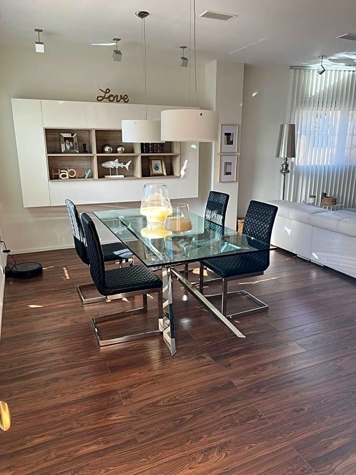 Habitación 225 m², Moncada