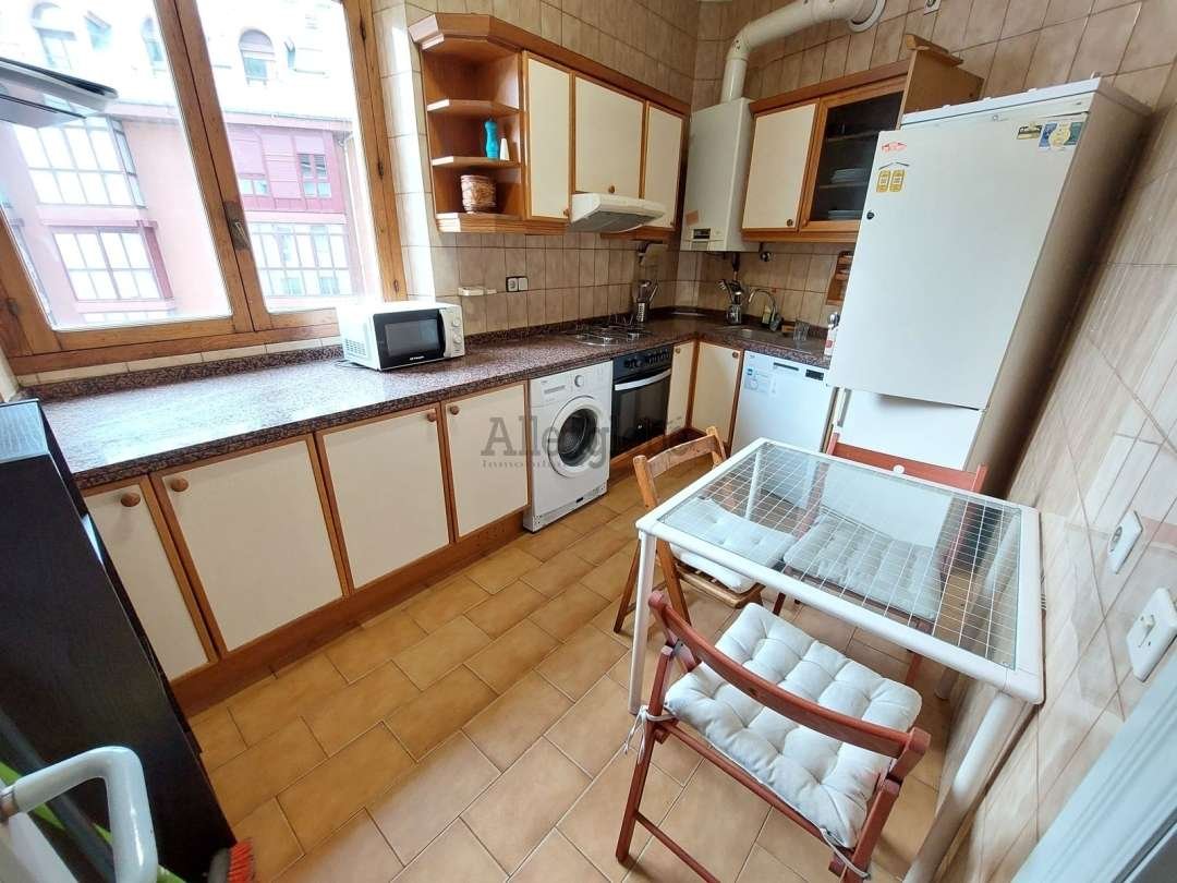 Piso de 99 m² en Oviedo