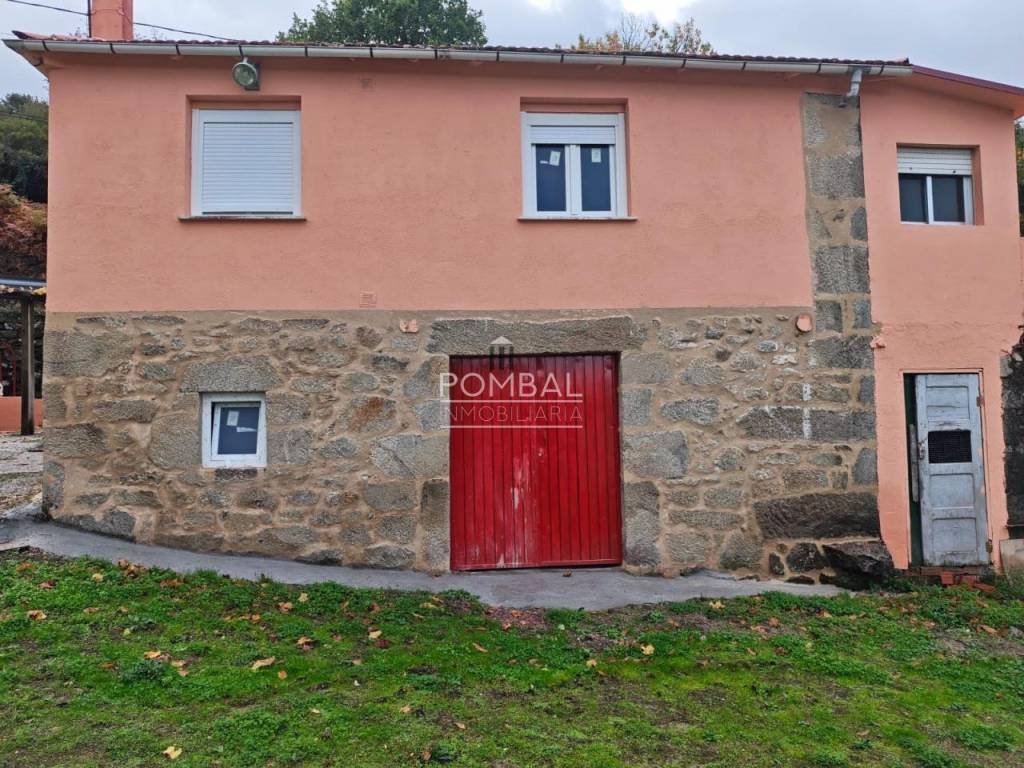 Casa de 97 m² en Parada de Sil