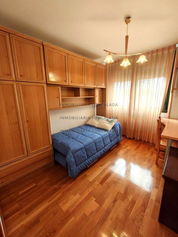 Piso de 80 m² en Oviedo