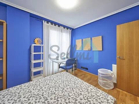 Piso de 132 m² en Oviedo