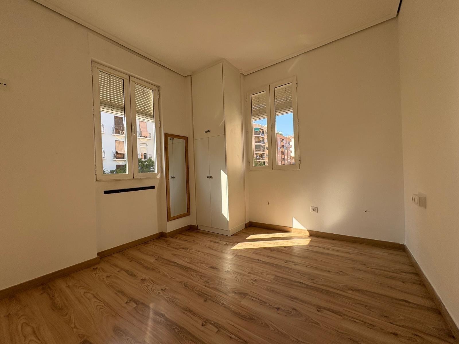 Wohnung 76 m² in Valencia