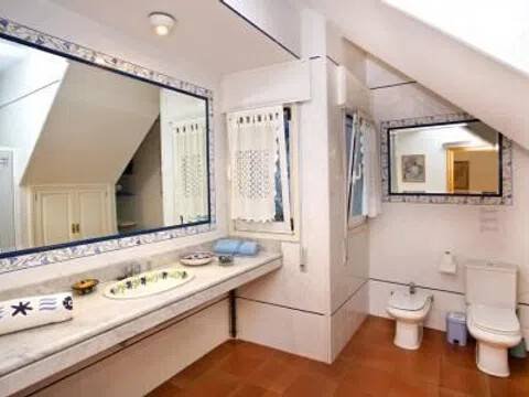 Casa de 300 m² en Redondela