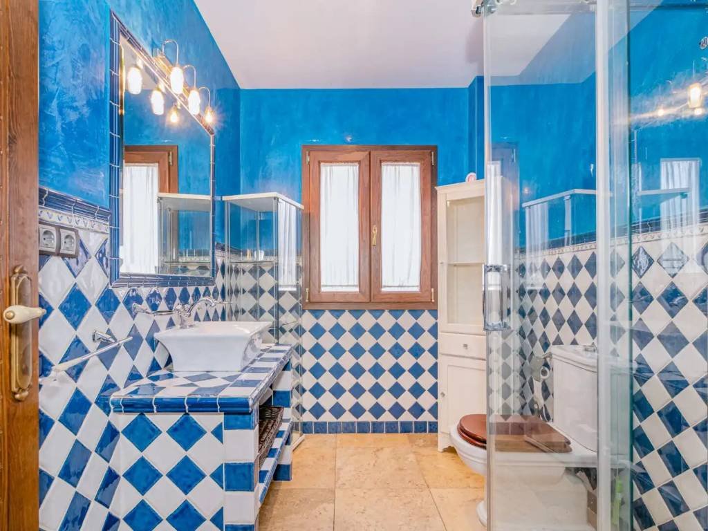 Casa de 350 m² en Las Gabias