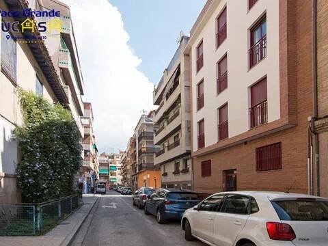 Piso de 76 m² en Granada
