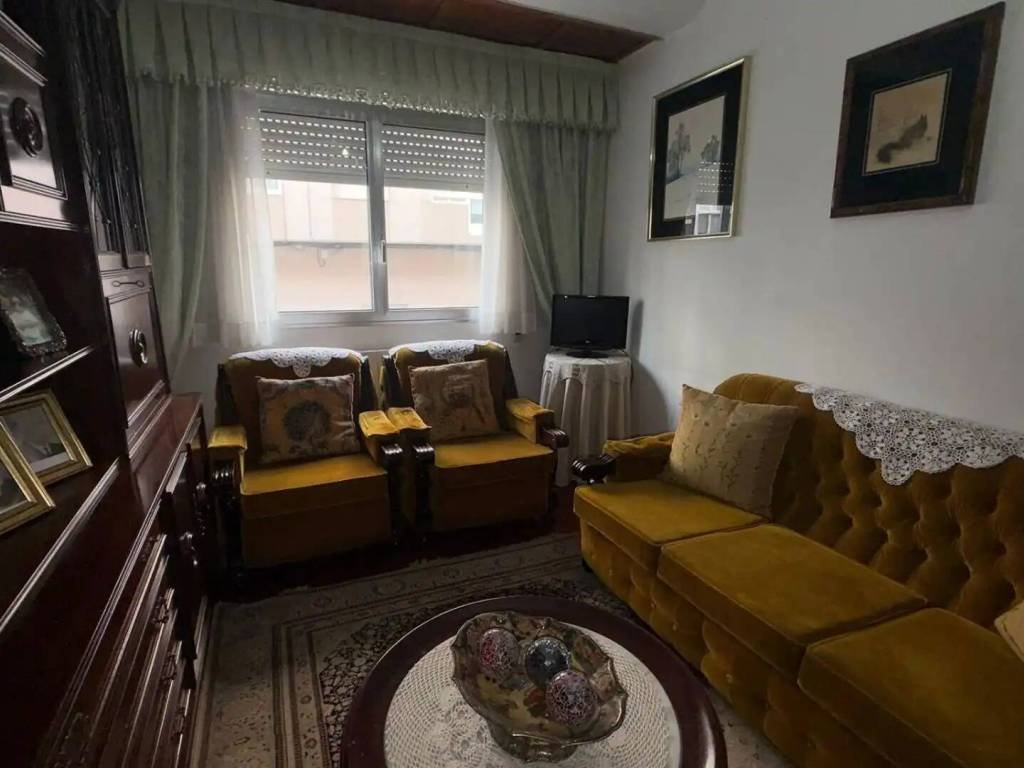 Piso de 80 m² en Ourense