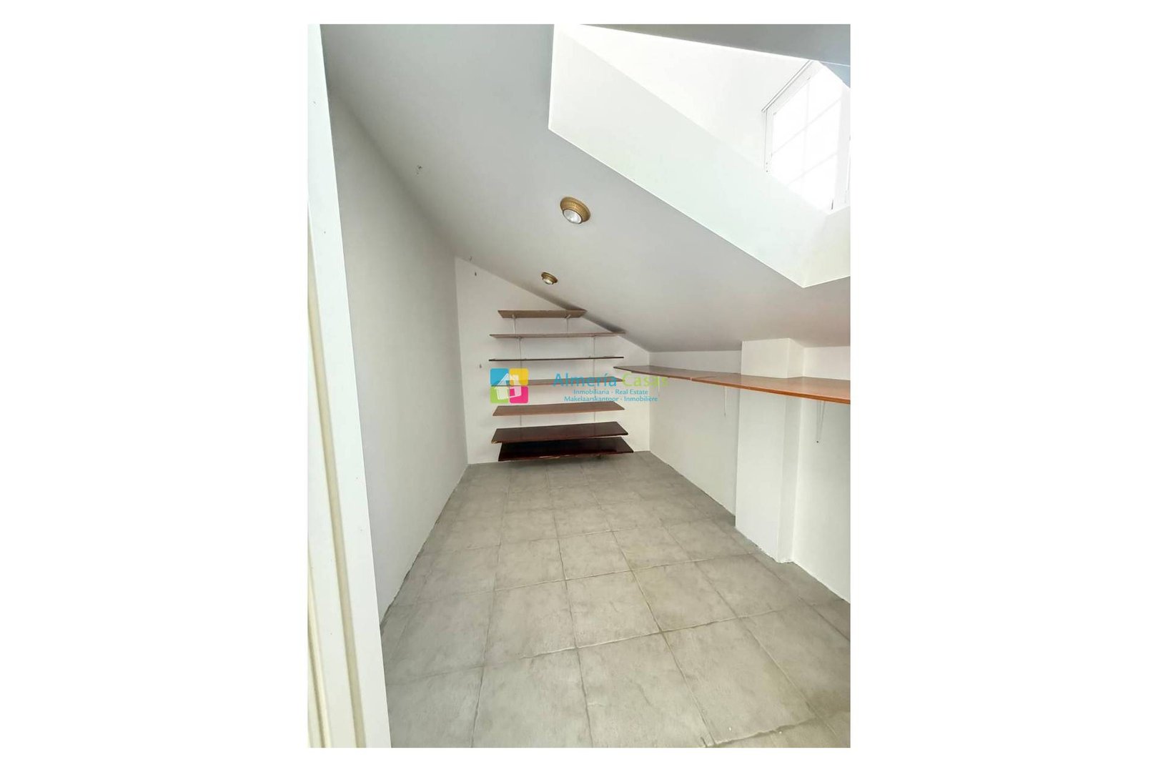 Piso de 300 m² en Albox