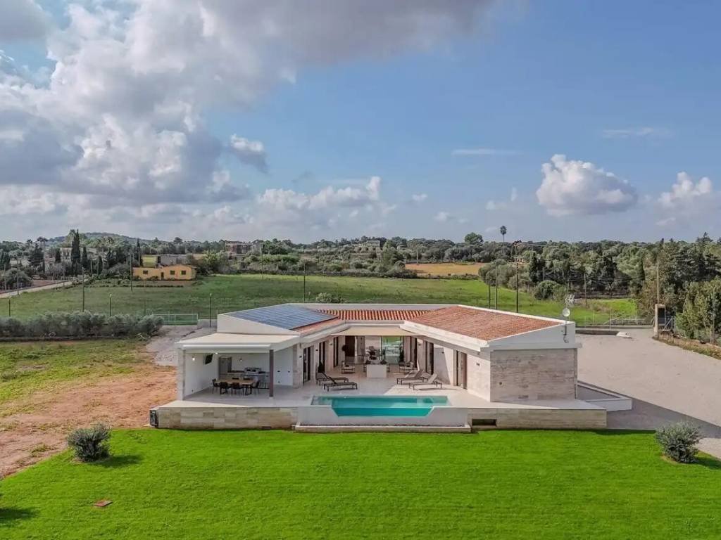 Casa de 260 m² en Muro