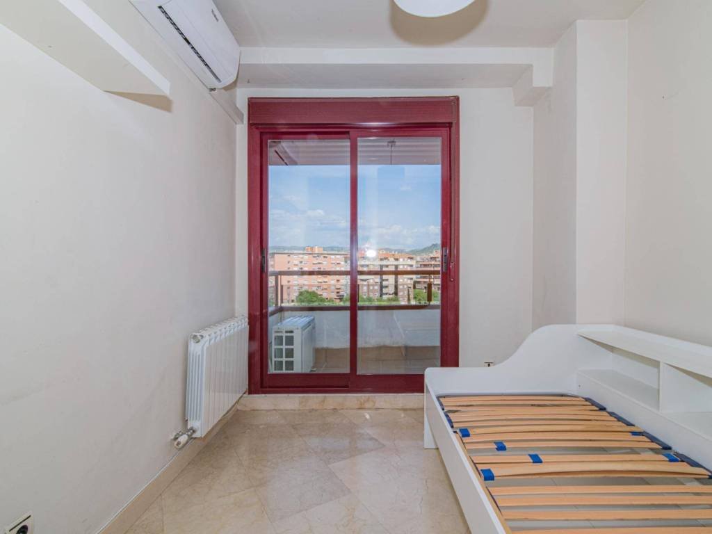 Piso de 101 m² en Granada