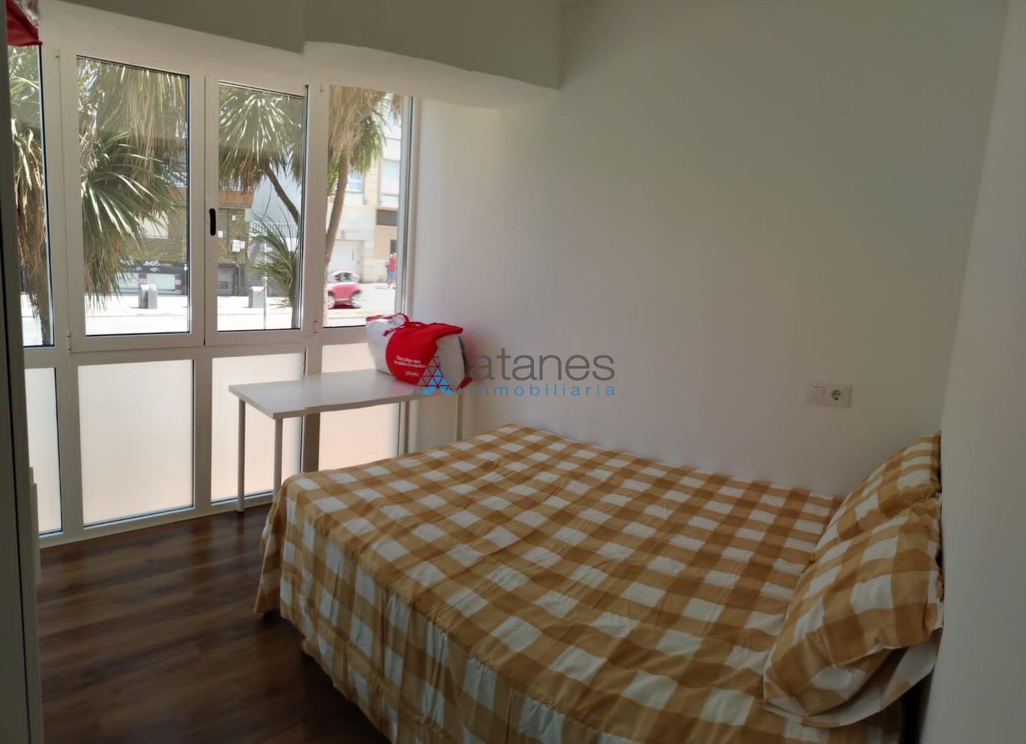 Piso de 75 m² en Oleiros