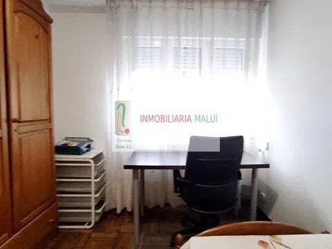 Piso de 95 m² en Oviedo