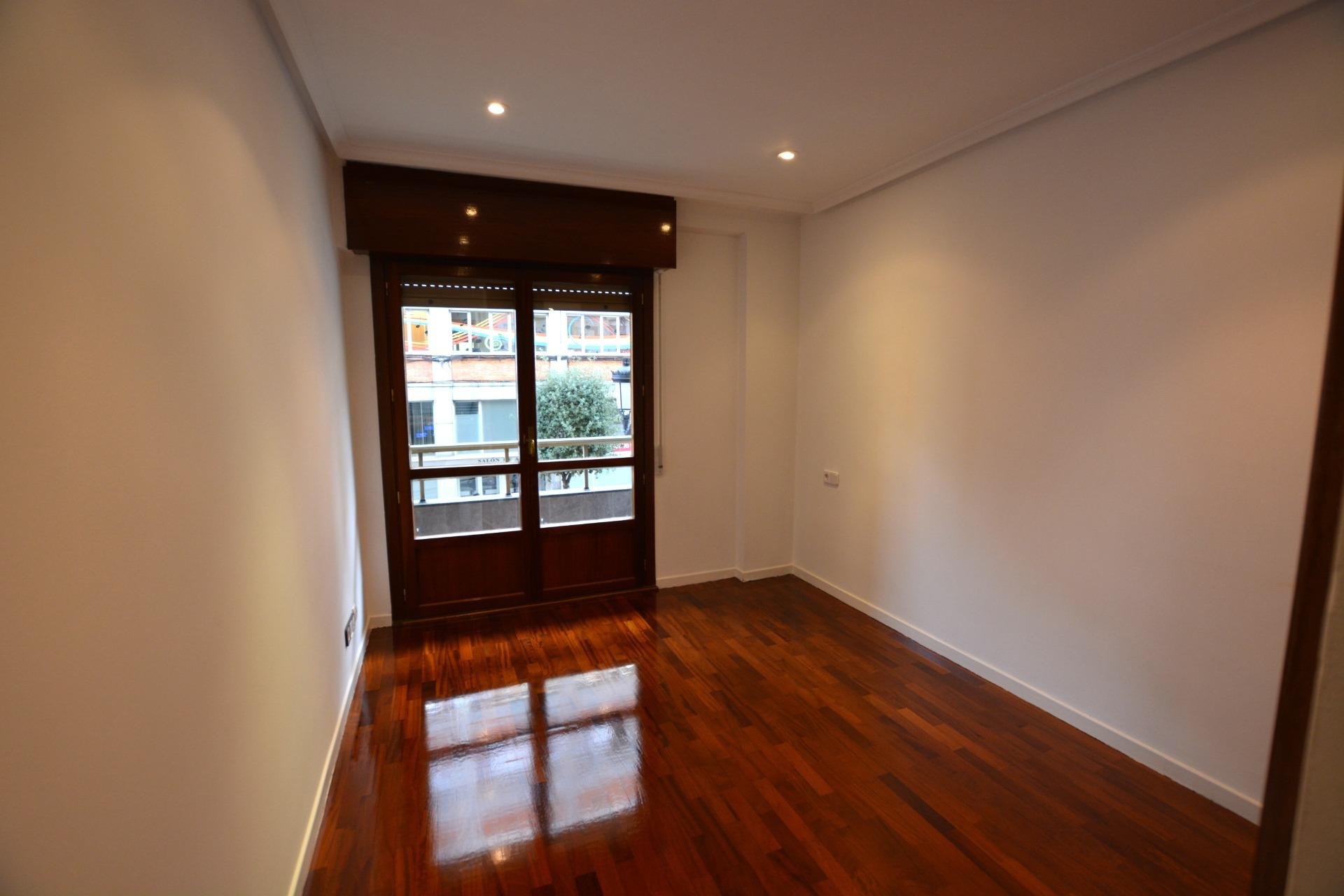 Piso de 76 m² en Oviedo