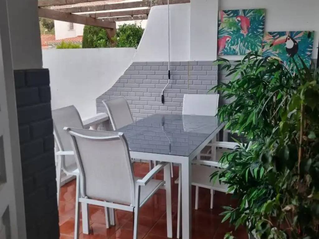 Casa de 130 m² en Los Barrios