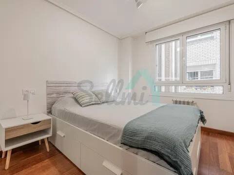 Piso de 49 m² en Oviedo