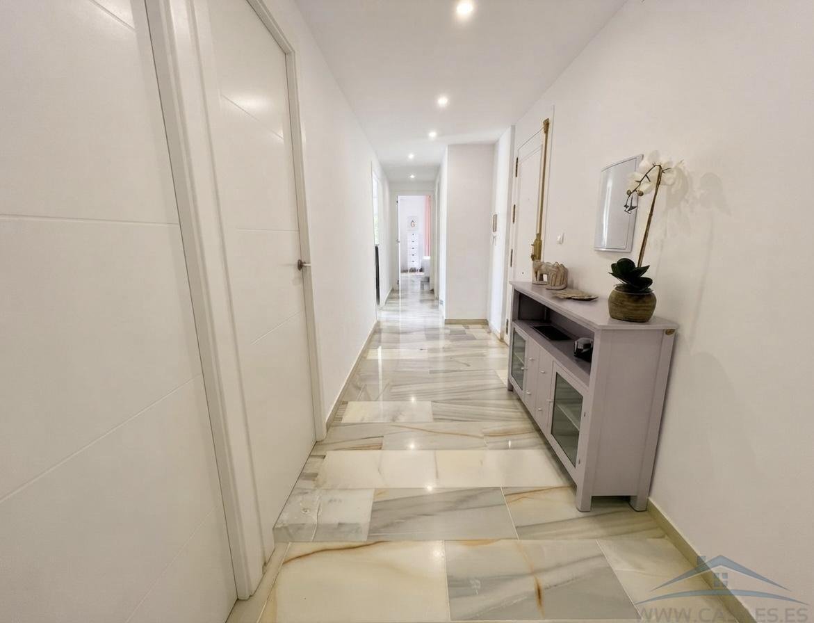 Piso de 135 m² en Roquetas de Mar