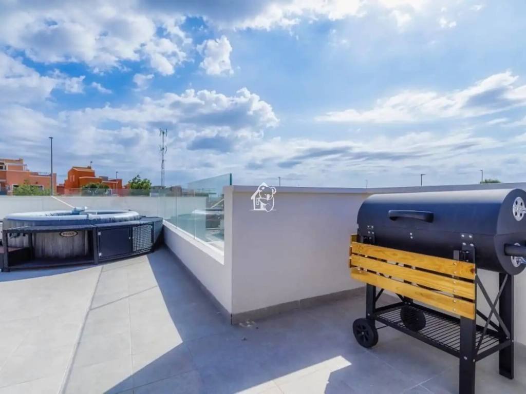 Casa de 400 m² en Los Montesinos